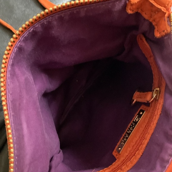 Linea Pelle Cross Body Bag - Picture 7 of 8